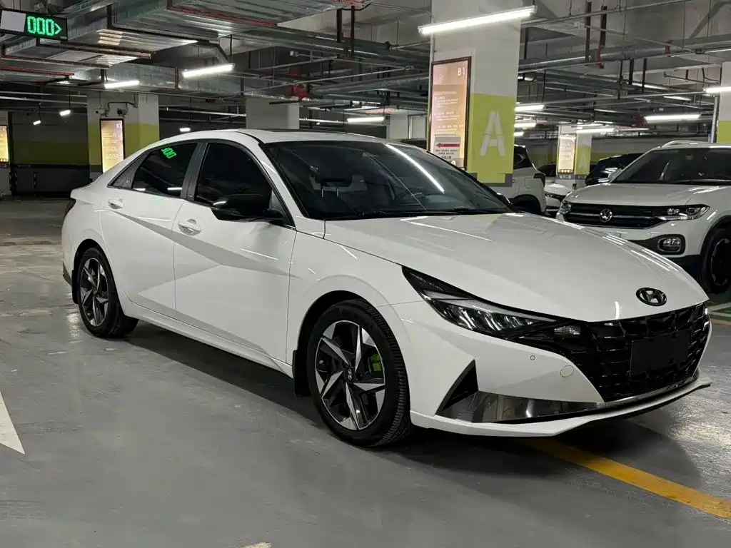 Hyundai Elantra