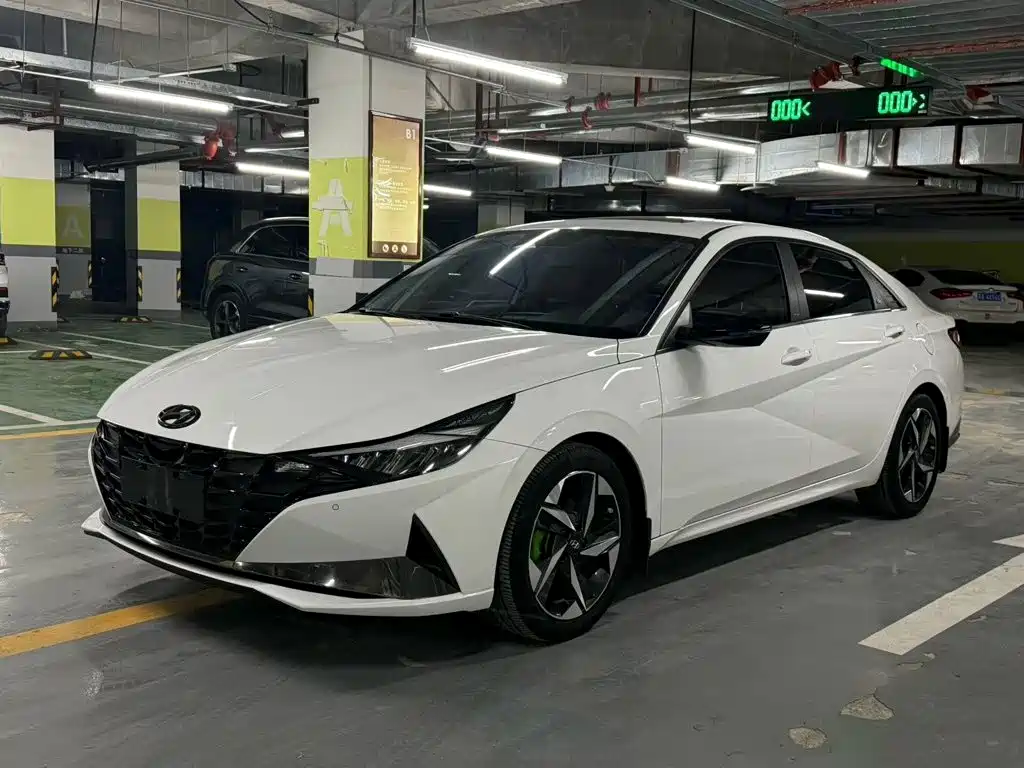 Hyundai Elantra
