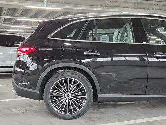 Mercedes-Benz GLC-Class GLC300 4MATIC AMG Line